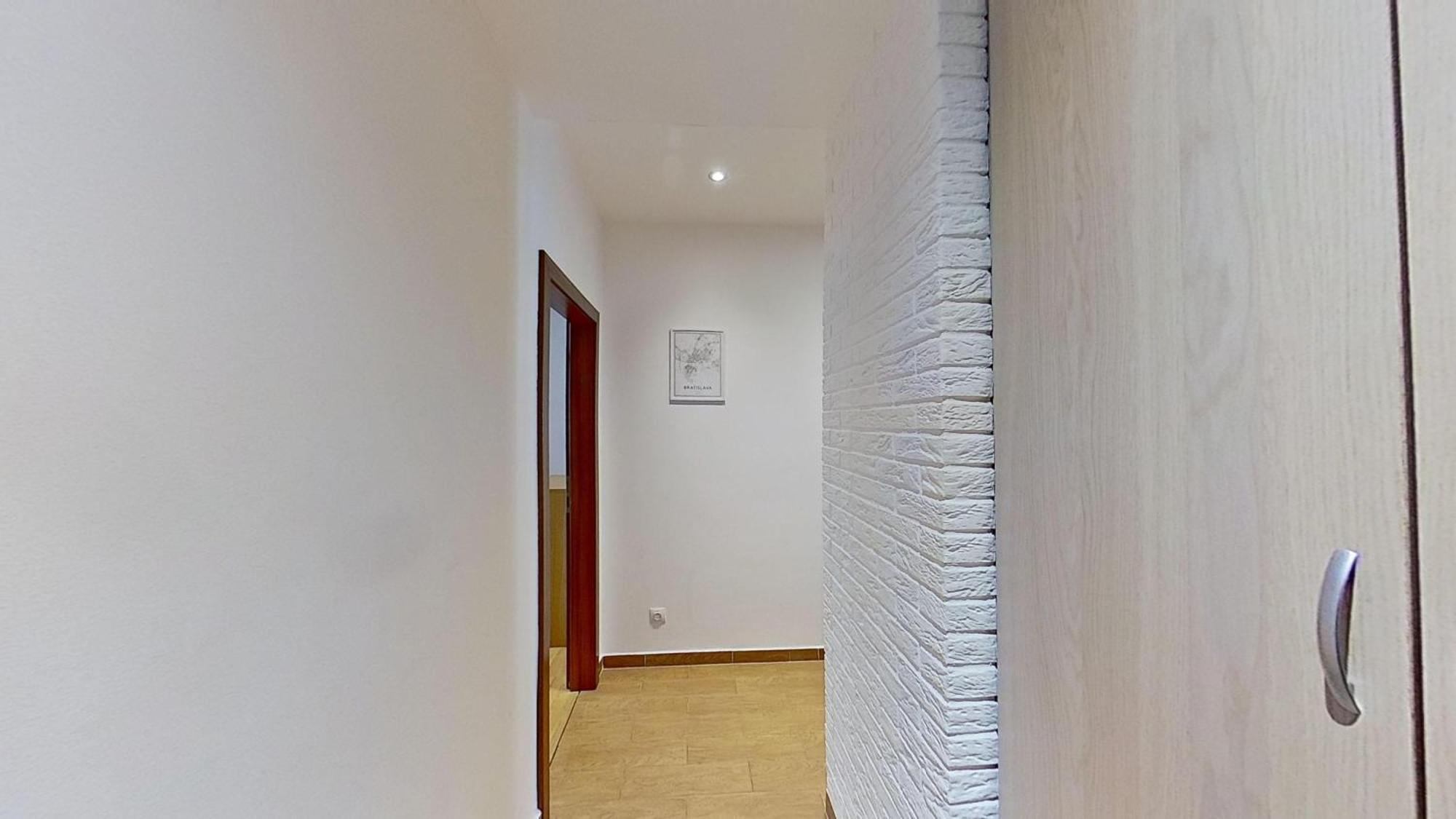 2br With Free Garage Parking, Close To The Historic Centre Apartmán Bratislava